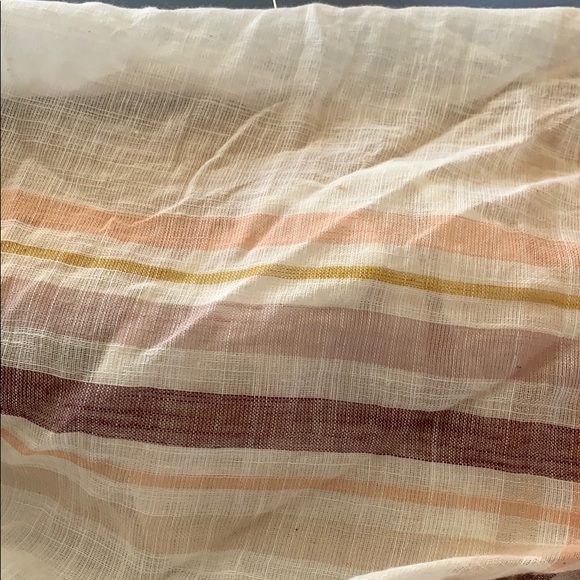 Lightweight Yarn Dye Woven Ruana-76-110 - Picture 3 of 4